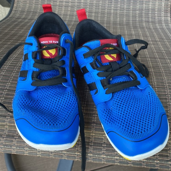 Xero shoes Born to Run size 6 1/2. Bright blue, excellent condition - Picture 5 of 6